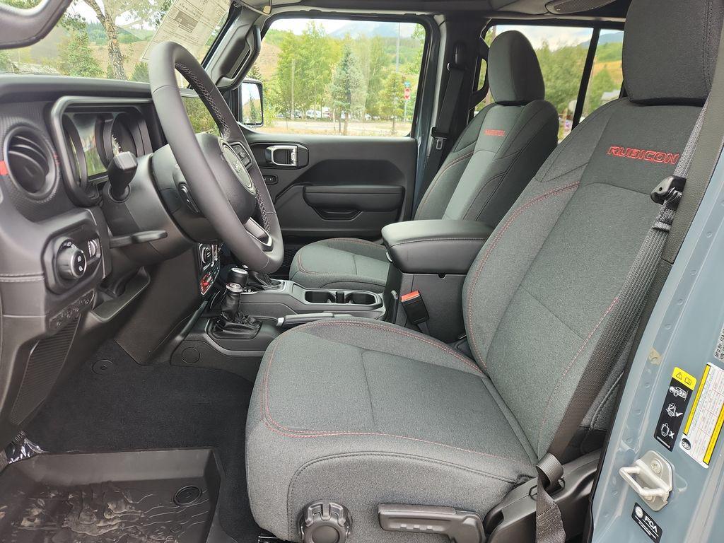 new 2025 Jeep Gladiator car, priced at $48,868