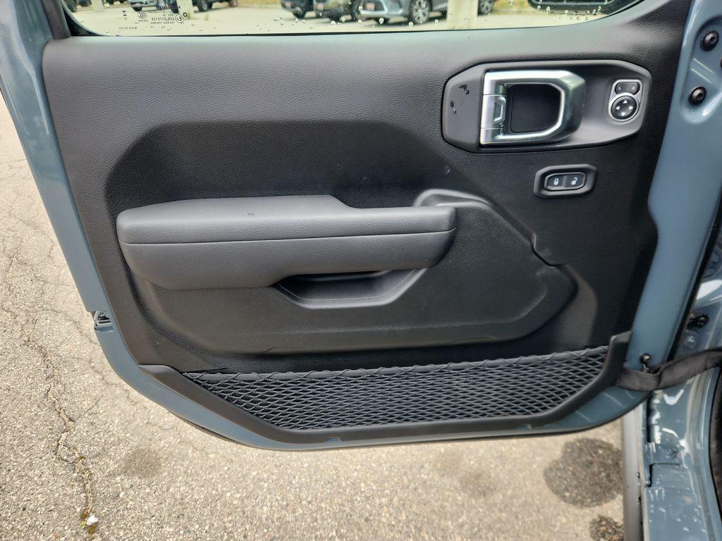 new 2025 Jeep Gladiator car, priced at $48,868