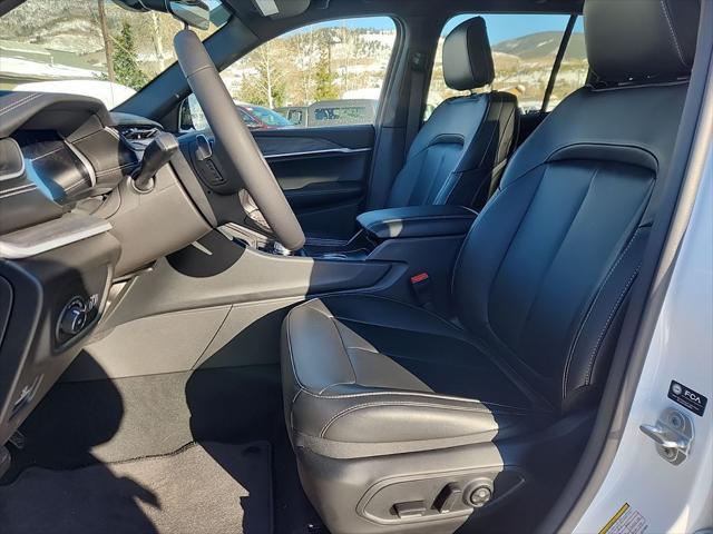 new 2025 Jeep Grand Cherokee car, priced at $43,303