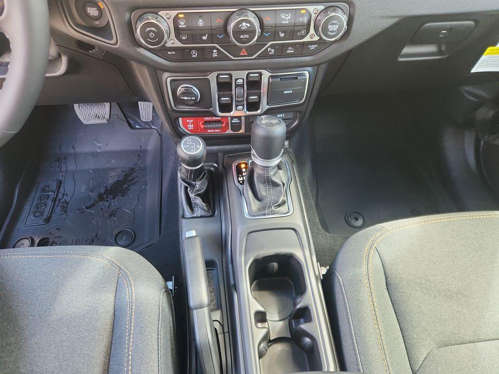 new 2025 Jeep Wrangler car, priced at $47,988