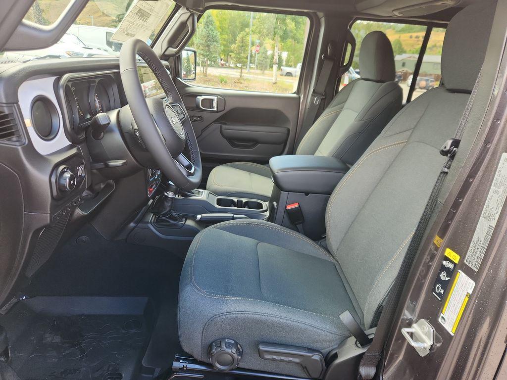 new 2025 Jeep Wrangler car, priced at $47,988