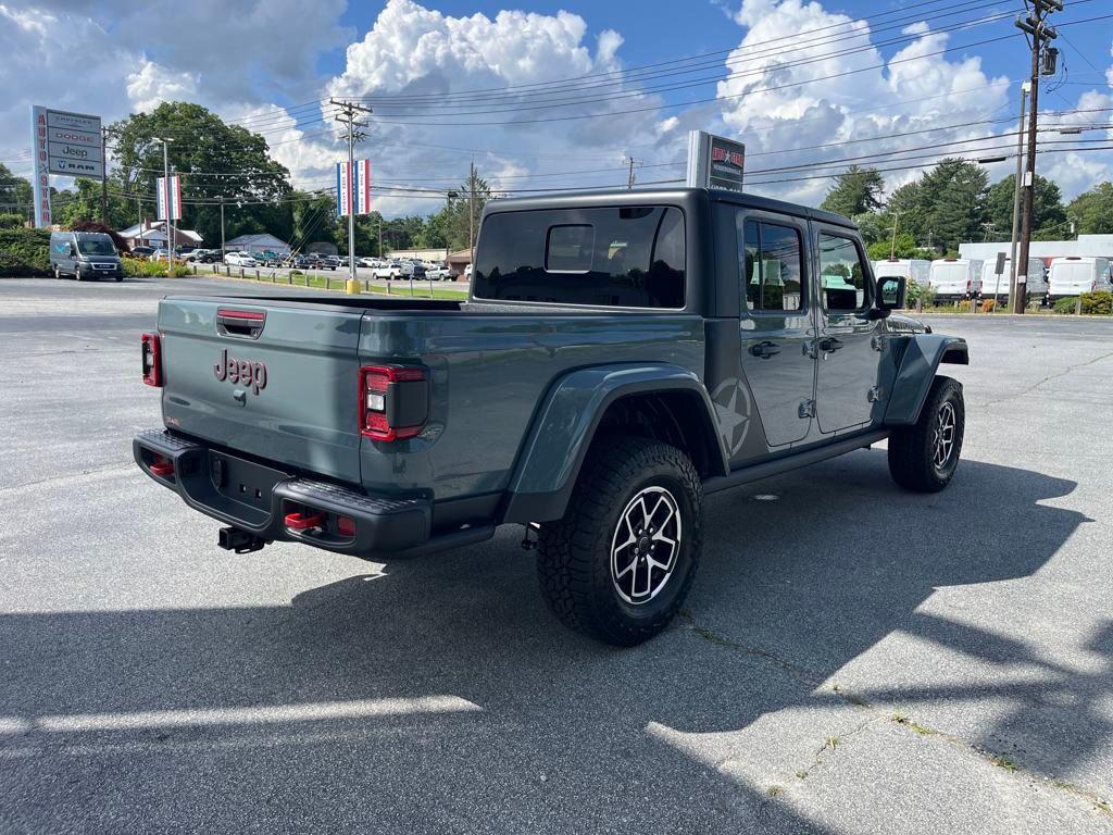 new 2025 Jeep Gladiator car, priced at $58,046