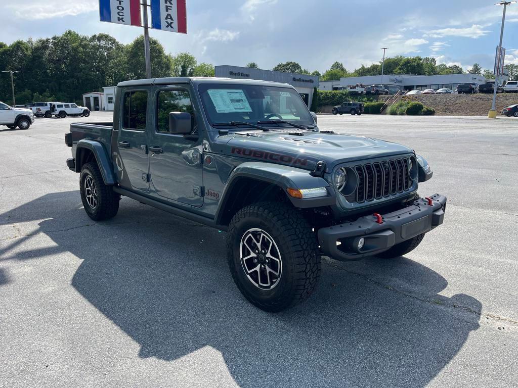 new 2025 Jeep Gladiator car, priced at $58,046