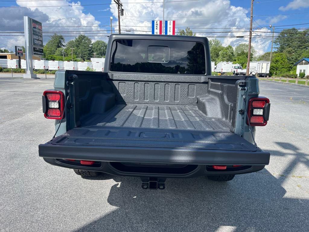 new 2025 Jeep Gladiator car, priced at $58,046