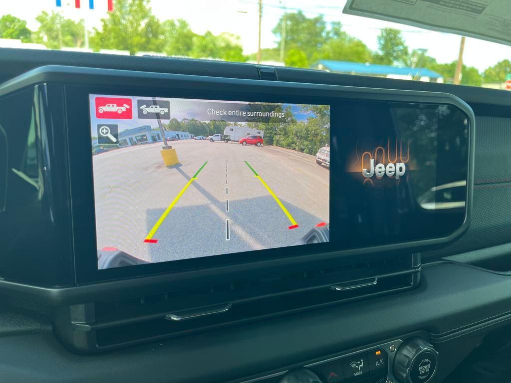 new 2025 Jeep Gladiator car, priced at $58,046