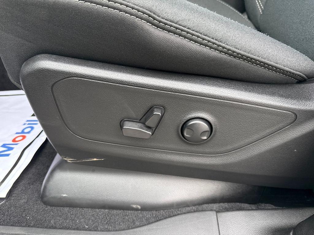 new 2025 Ram 1500 car, priced at $58,332