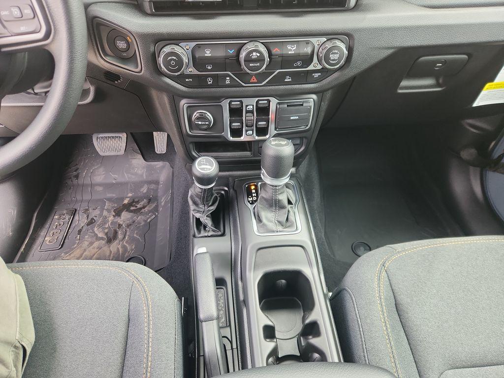 new 2025 Jeep Wrangler car, priced at $41,558