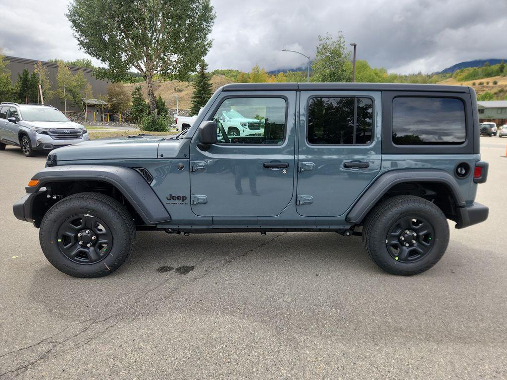 new 2025 Jeep Wrangler car, priced at $41,558