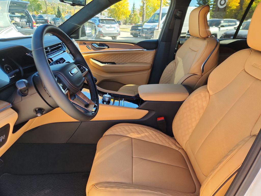 new 2025 Jeep Grand Cherokee car, priced at $66,758