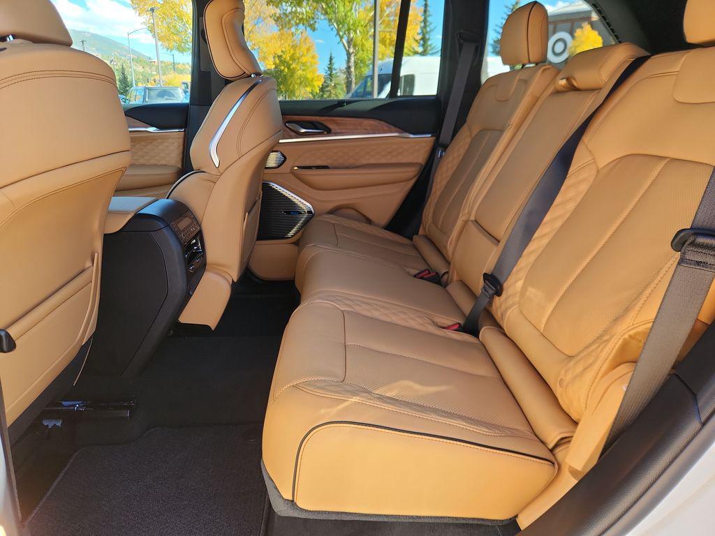 new 2025 Jeep Grand Cherokee car, priced at $66,758