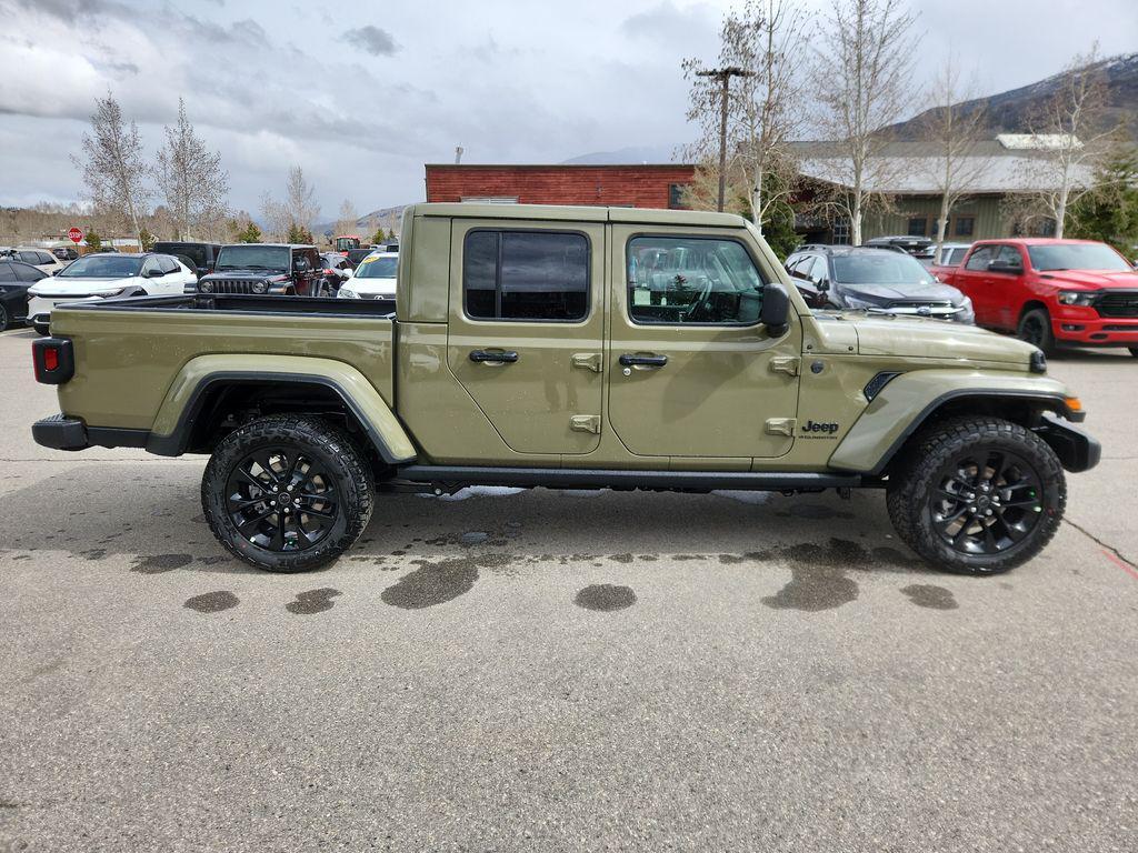 new 2025 Jeep Gladiator car, priced at $40,555