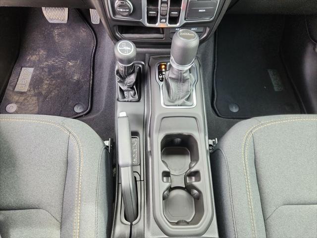 new 2025 Jeep Gladiator car, priced at $47,330