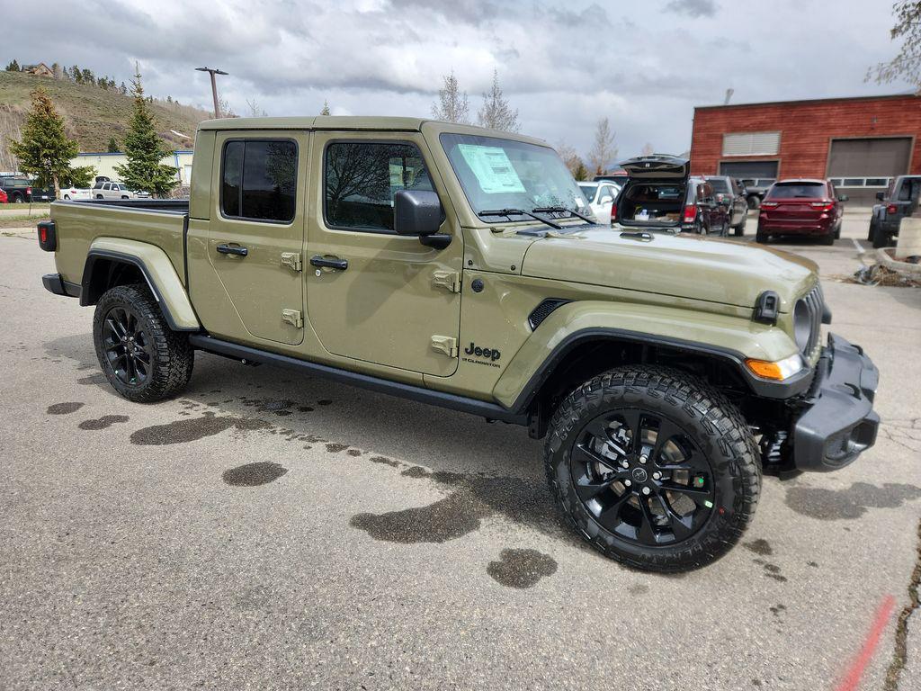new 2025 Jeep Gladiator car, priced at $40,555