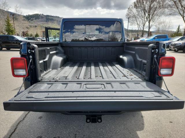 new 2025 Jeep Gladiator car, priced at $47,630