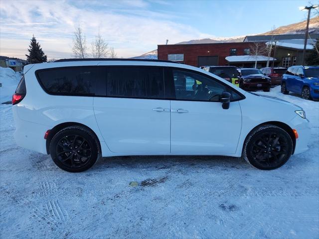 new 2025 Chrysler Pacifica car, priced at $55,029