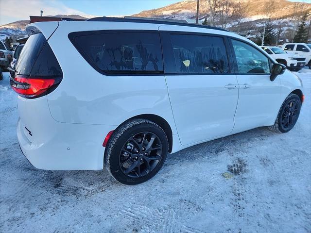 new 2025 Chrysler Pacifica car, priced at $55,029