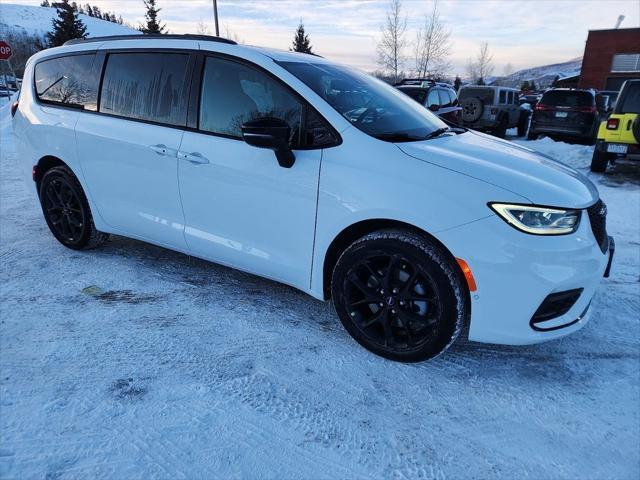 new 2025 Chrysler Pacifica car, priced at $55,029