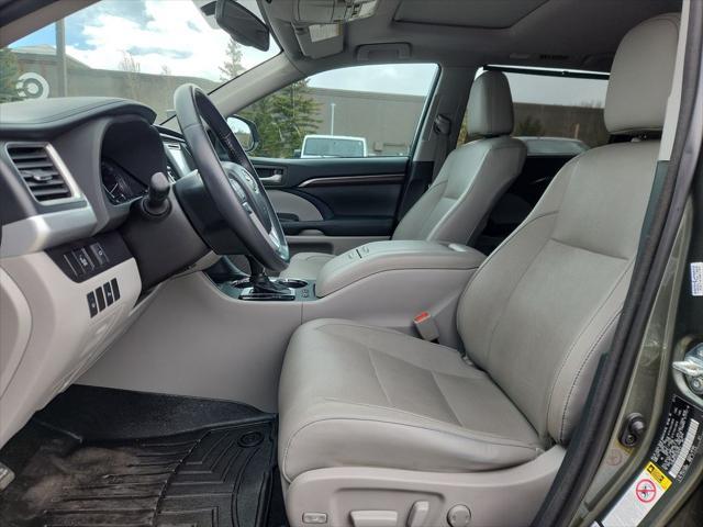 used 2014 Toyota Highlander car, priced at $23,499