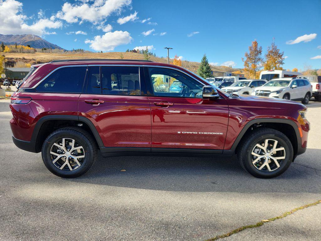 new 2025 Jeep Grand Cherokee car, priced at $43,309