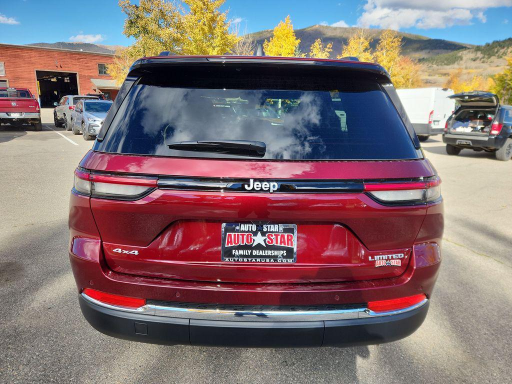 new 2025 Jeep Grand Cherokee car, priced at $43,309