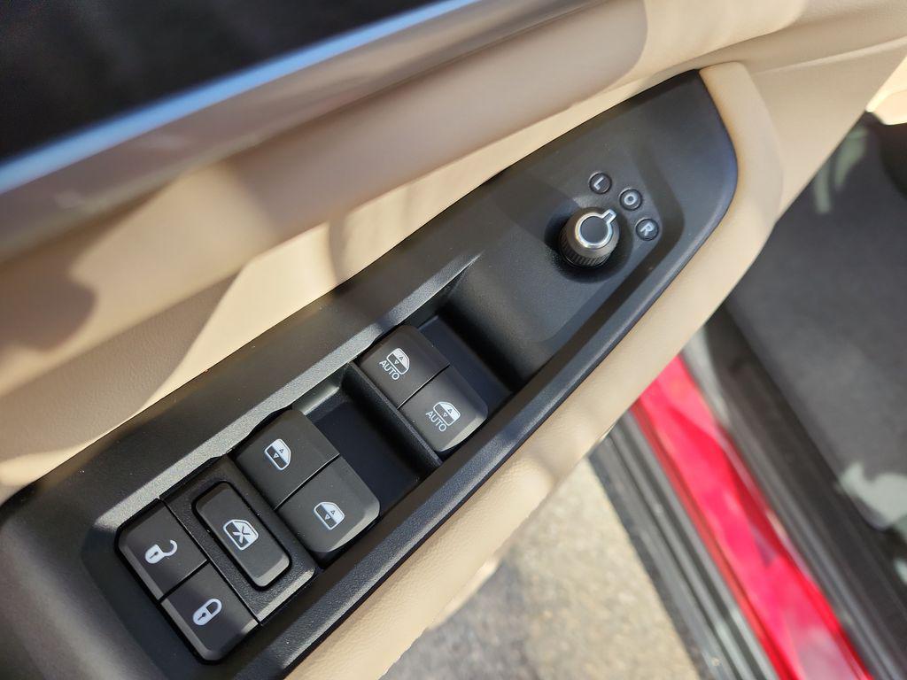 new 2025 Jeep Grand Cherokee car, priced at $43,309