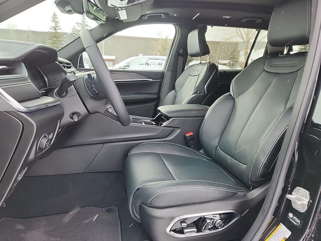 new 2025 Jeep Grand Cherokee L car, priced at $61,411