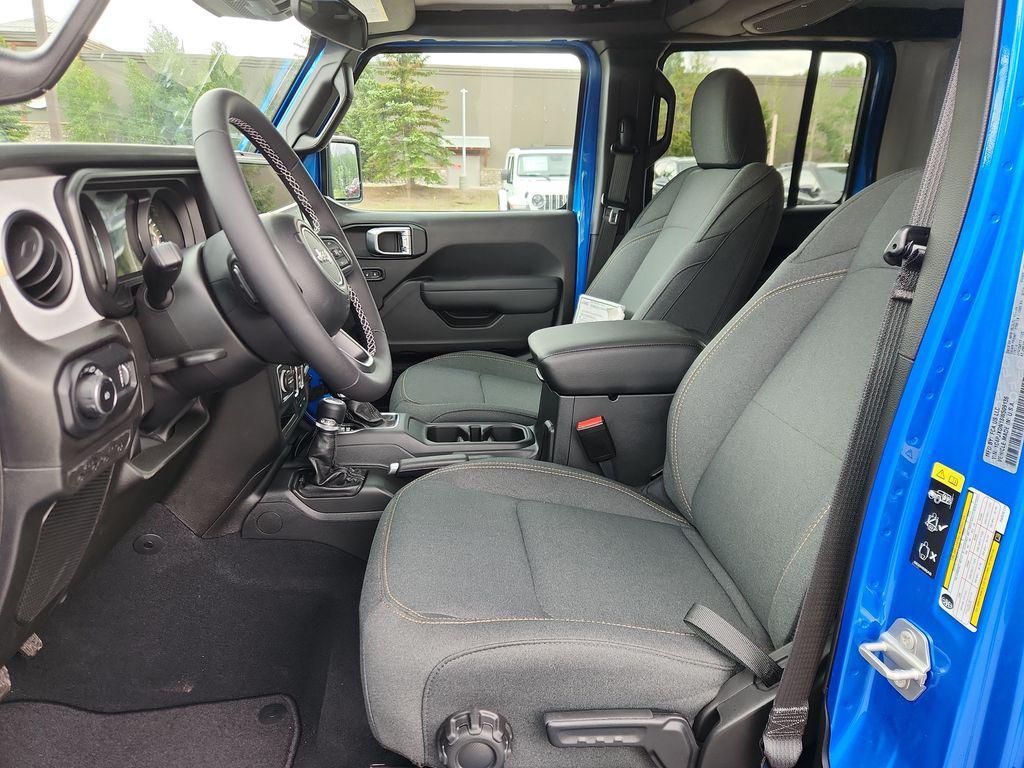 new 2025 Jeep Wrangler car, priced at $45,659