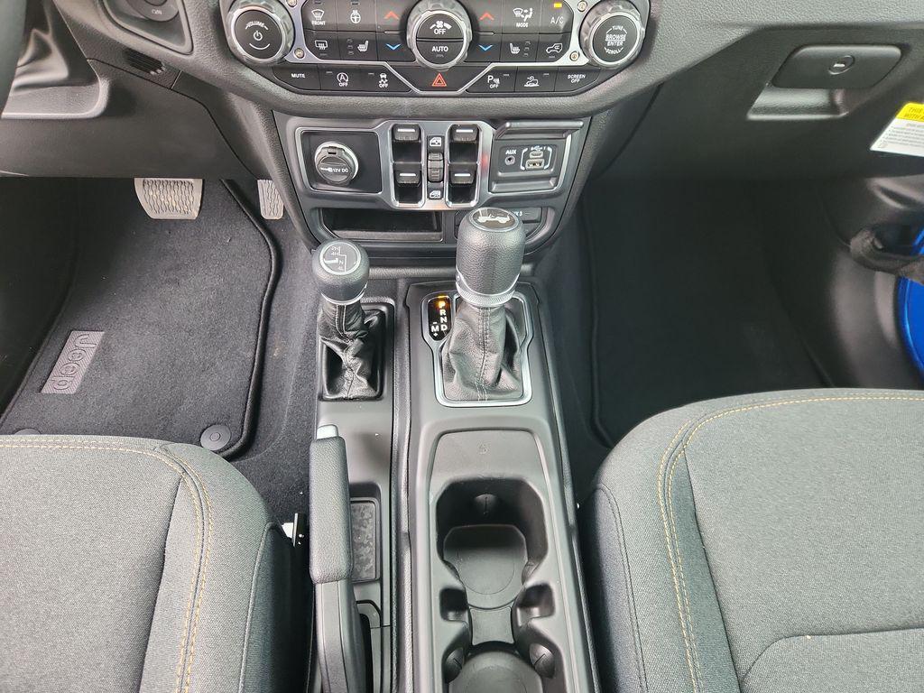 new 2025 Jeep Wrangler car, priced at $45,659