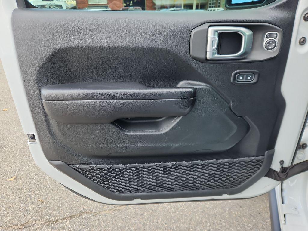 used 2020 Jeep Wrangler Unlimited car, priced at $28,280