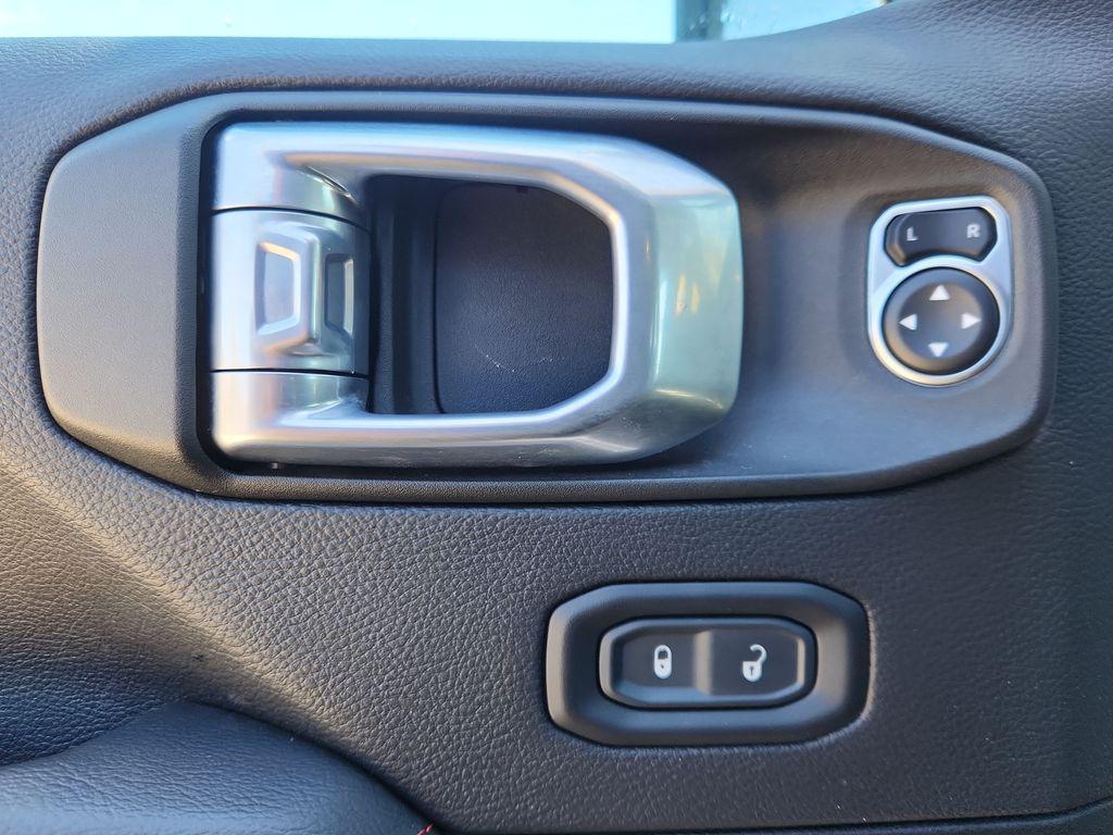 used 2021 Jeep Wrangler Unlimited car, priced at $39,080