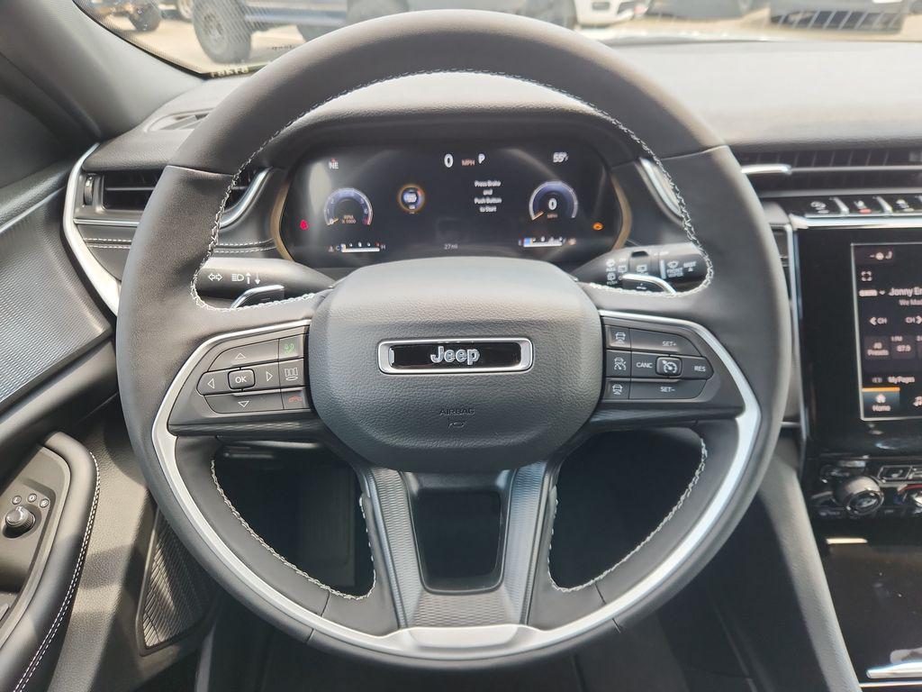 new 2025 Jeep Grand Cherokee car, priced at $40,687