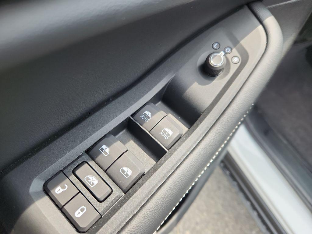new 2025 Jeep Grand Cherokee car, priced at $40,687