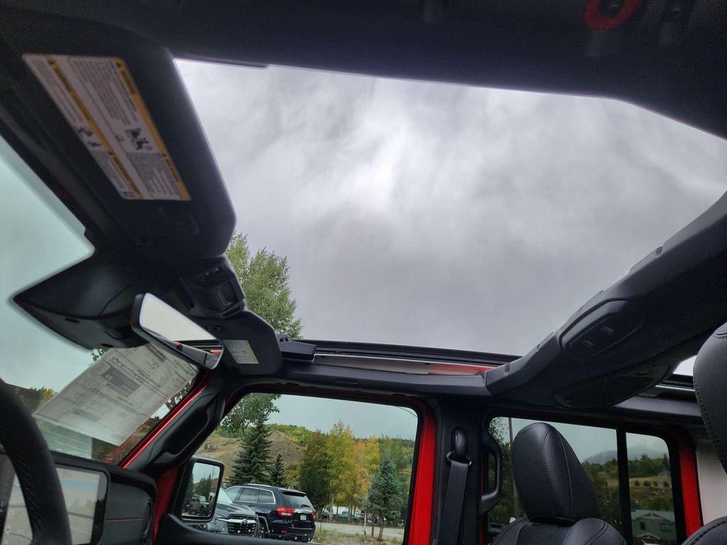 new 2025 Jeep Wrangler car, priced at $70,532