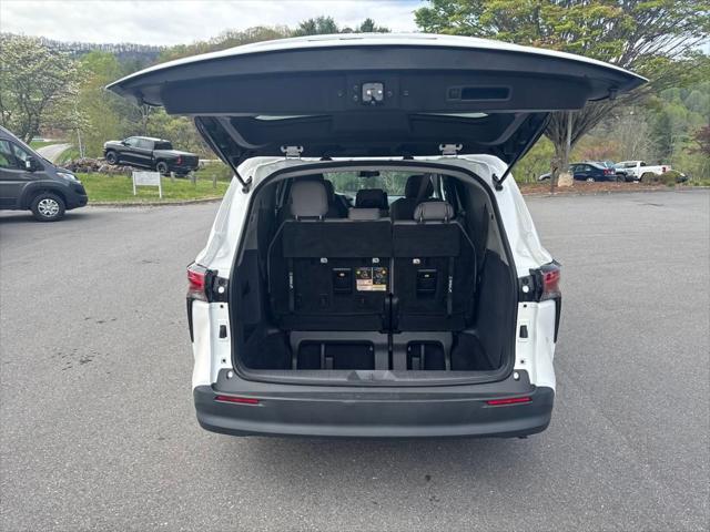 used 2022 Toyota Sienna car, priced at $40,824