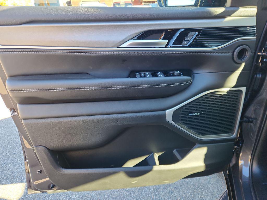 new 2025 Jeep Wagoneer L car, priced at $78,254