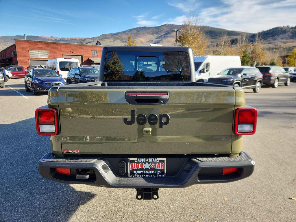 new 2025 Jeep Gladiator car, priced at $42,297