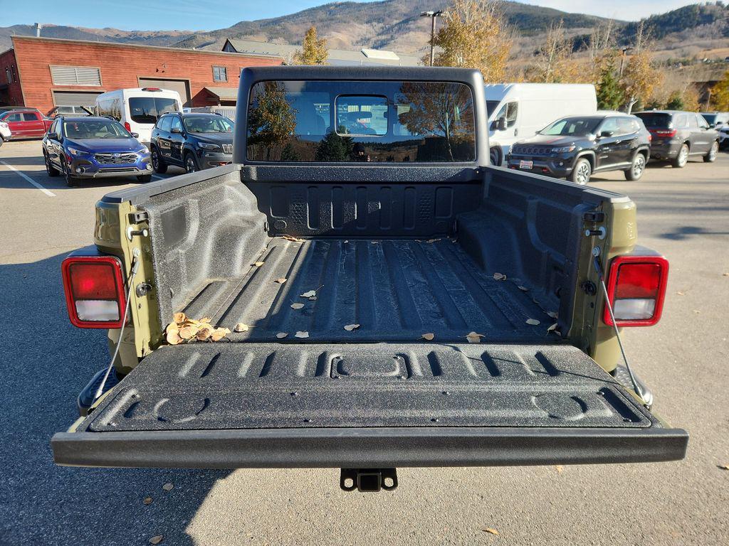 new 2025 Jeep Gladiator car, priced at $42,297