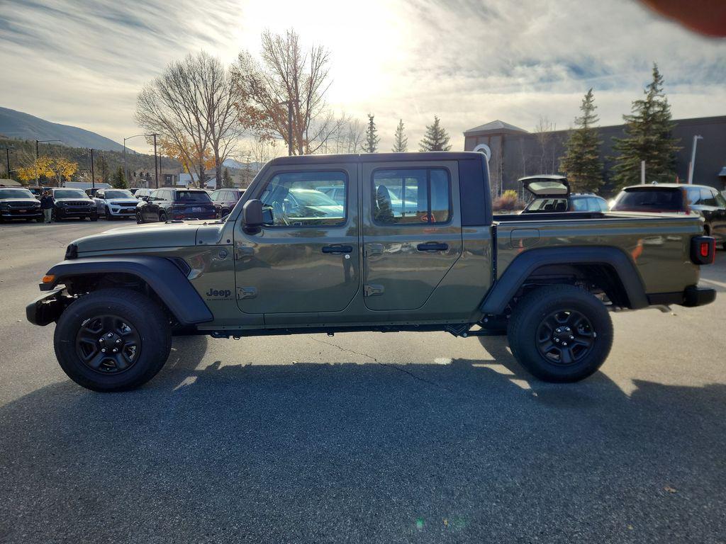new 2025 Jeep Gladiator car, priced at $42,297