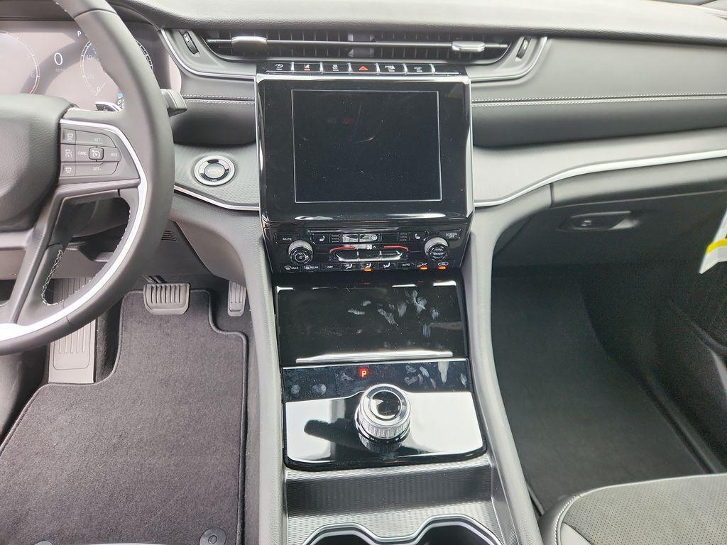 new 2025 Jeep Grand Cherokee L car, priced at $47,516