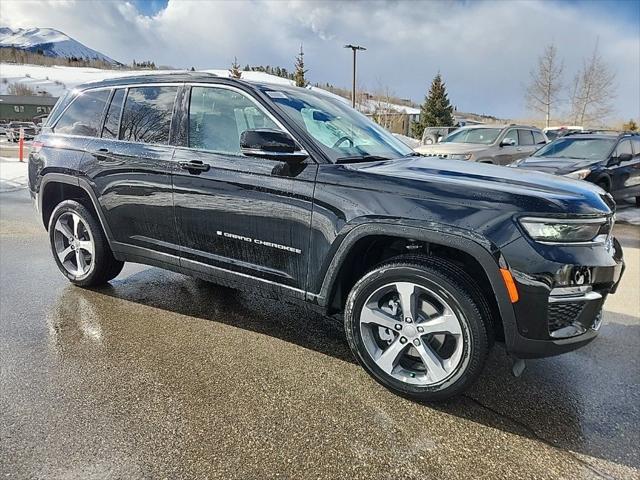 new 2025 Jeep Grand Cherokee car, priced at $52,694