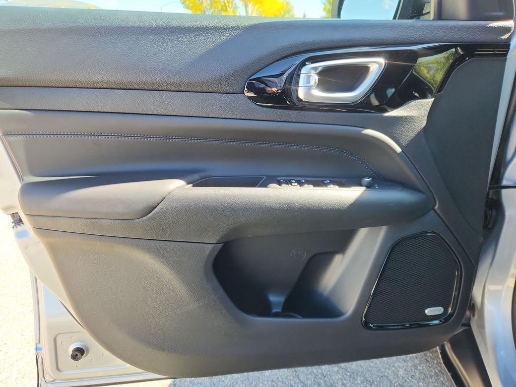 new 2026 Jeep Compass car, priced at $40,620