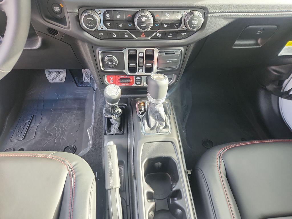 new 2025 Jeep Wrangler car, priced at $66,400