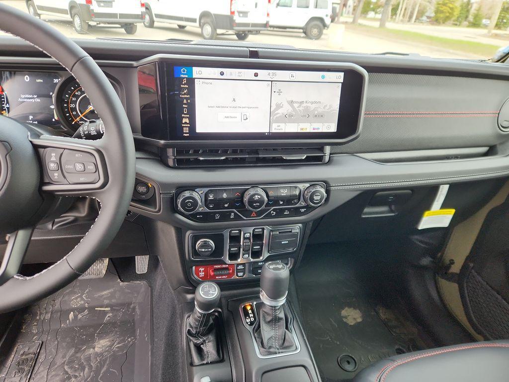 new 2025 Jeep Wrangler car, priced at $61,149