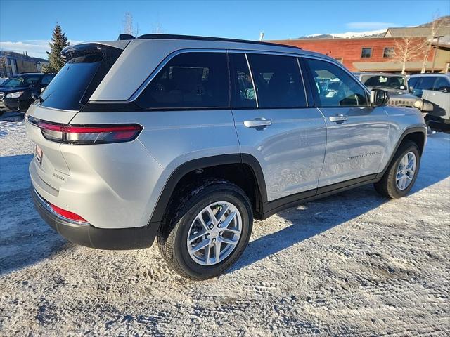 new 2025 Jeep Grand Cherokee car, priced at $40,969