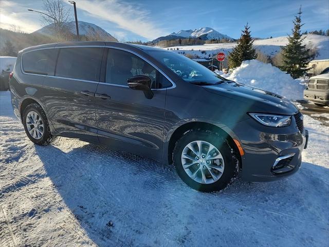 new 2025 Chrysler Pacifica car, priced at $47,709