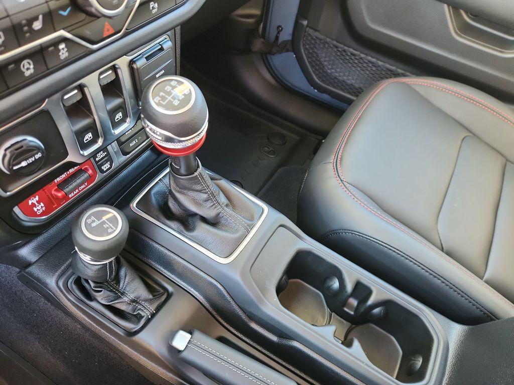 new 2025 Jeep Wrangler car, priced at $58,117