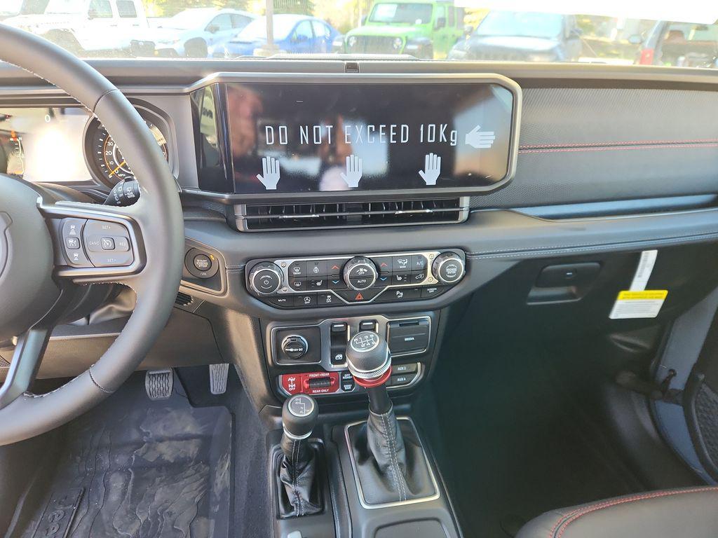 new 2025 Jeep Wrangler car, priced at $58,117