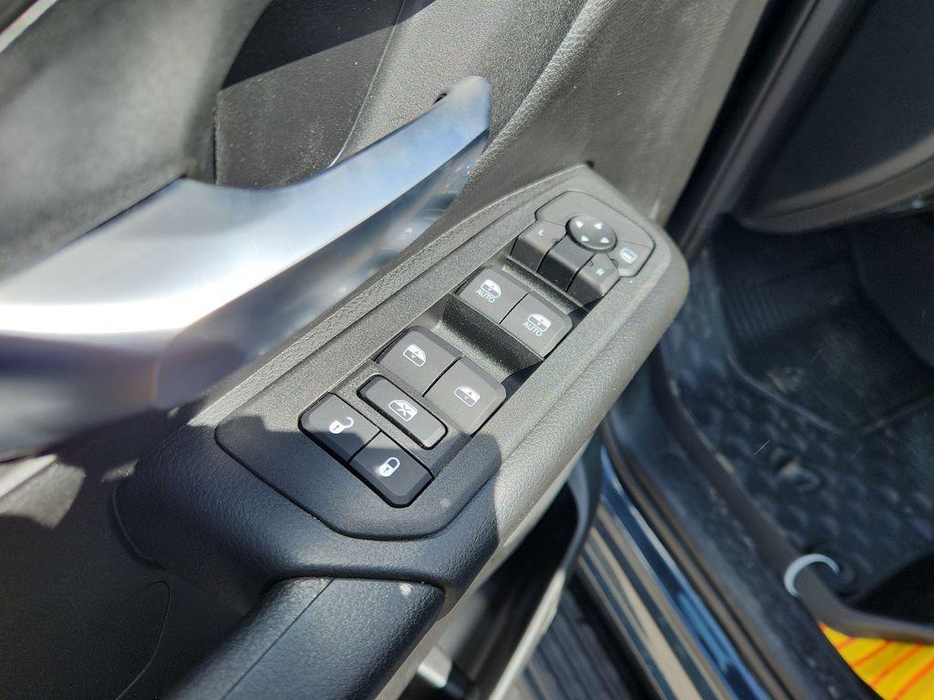 new 2025 Ram 1500 car, priced at $48,761