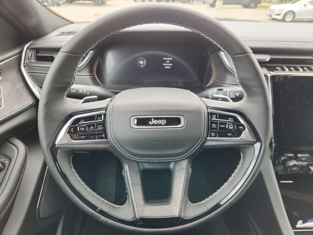 new 2025 Jeep Grand Cherokee L car, priced at $62,286
