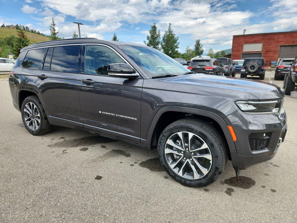 new 2025 Jeep Grand Cherokee L car, priced at $62,286